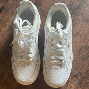 Nike White Athletic Sneakers women’s